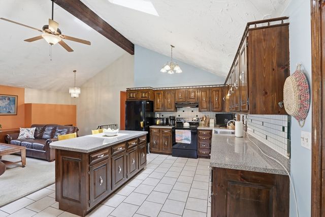 63 Faulkner Ave, Wilmington, MA 01887