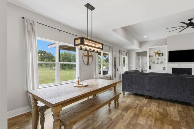 414 Wesley Ridge DR, Spicewood, TX 78669