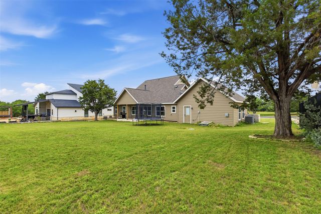 414 Wesley Ridge DR, Spicewood, TX 78669