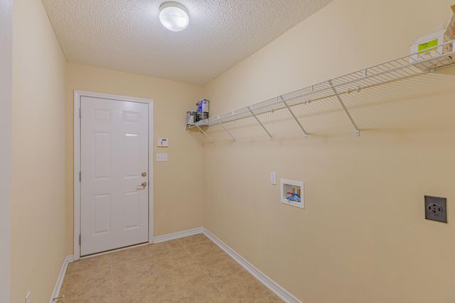 9640 Misty Meadow Lane, Navarre, FL 32566