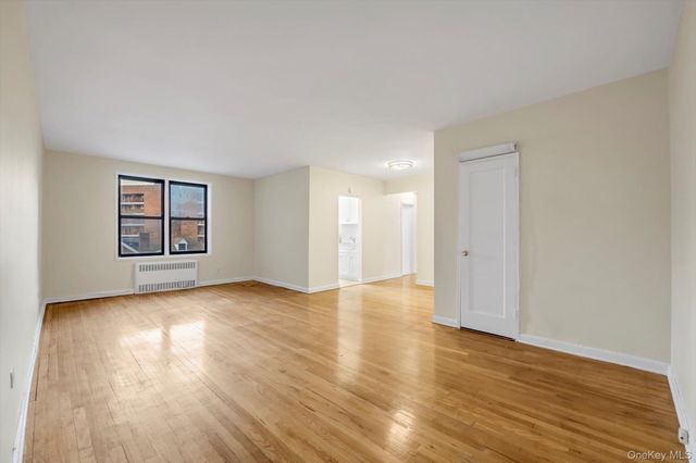 71-11 Yellowstone Boulevard 4A, Forest Hills, NY 11375