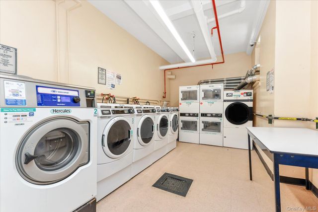 71-11 Yellowstone Boulevard 4A, Forest Hills, NY 11375