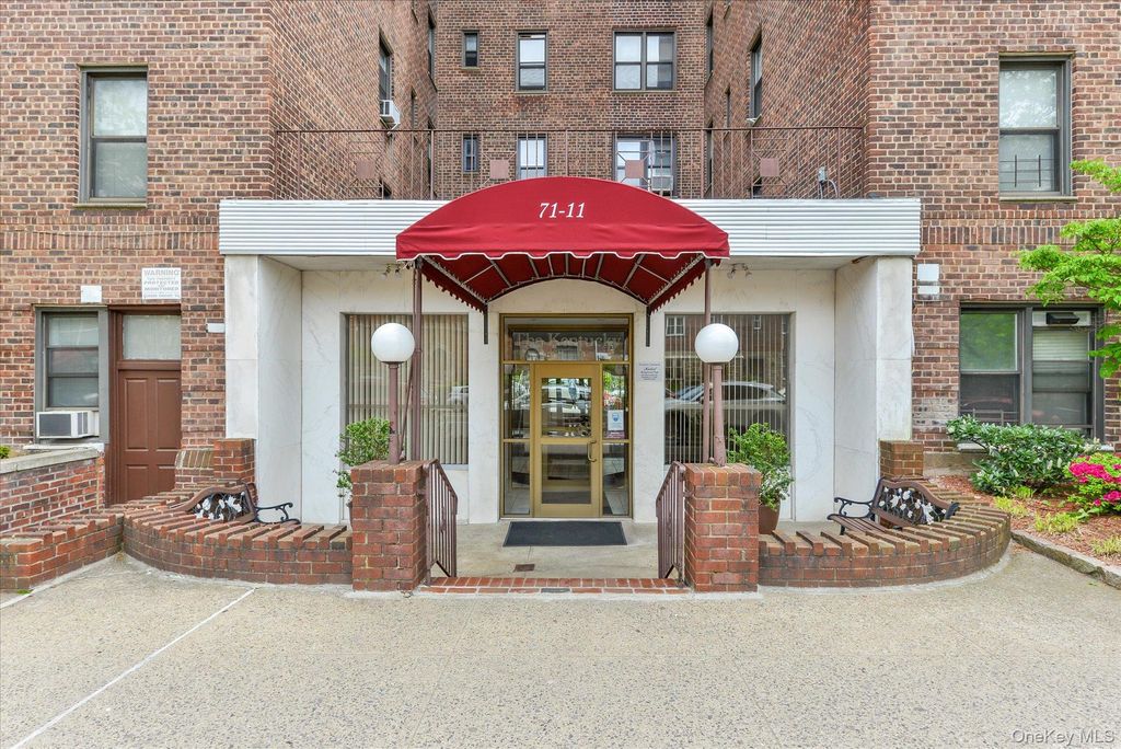 71-11 Yellowstone Boulevard 4A, Forest Hills, NY 11375