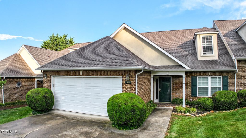 1842 Cottage Drive 17, Greeneville, TN 37745