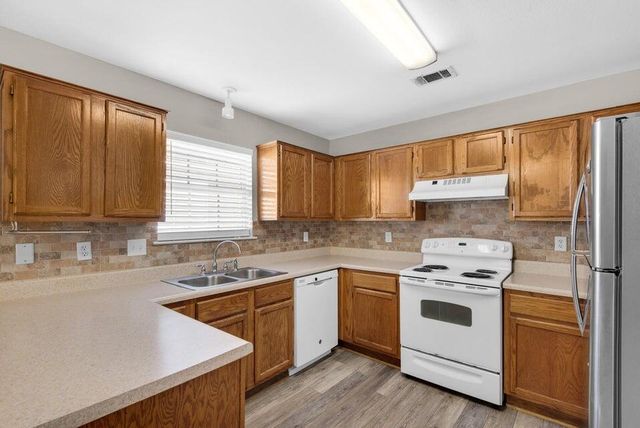 924 Emily Circle, Fort Walton Beach, FL 32547