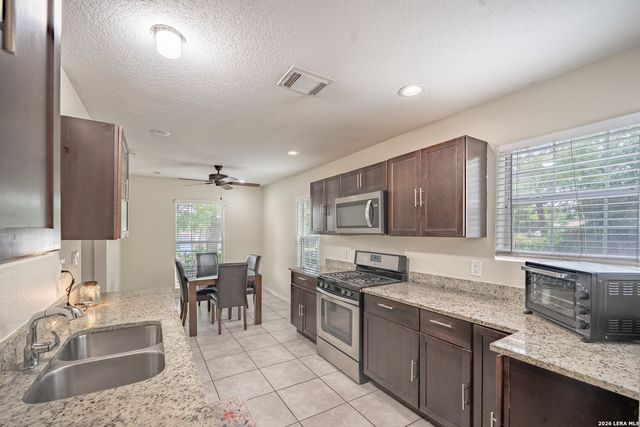 1439 W RIDGEWOOD CT, San Antonio, TX 78201
