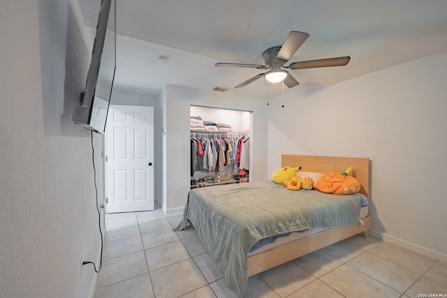 1439 W RIDGEWOOD CT, San Antonio, TX 78201