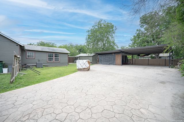 1439 W RIDGEWOOD CT, San Antonio, TX 78201