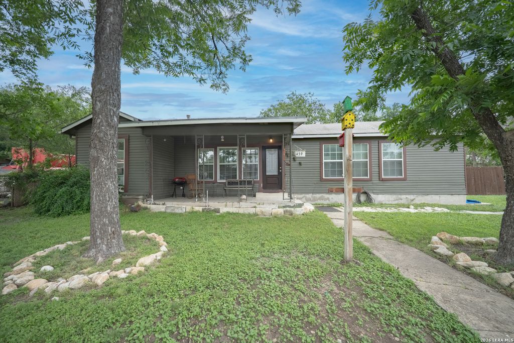 1439 W RIDGEWOOD CT, San Antonio, TX 78201