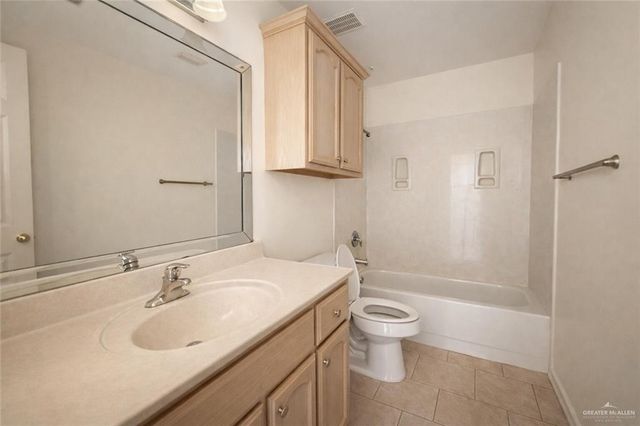 1102 S Palm Drive, Pharr, TX 78577