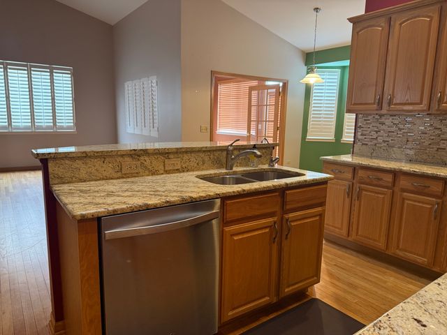 1471 W Grand Haven Road, Romeoville, IL 60446