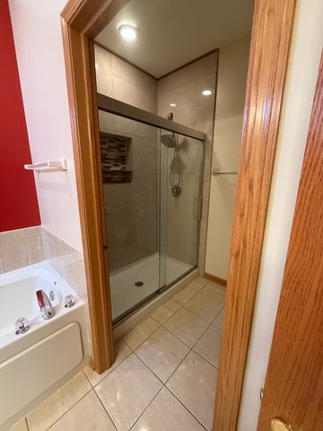 1471 W Grand Haven Road, Romeoville, IL 60446