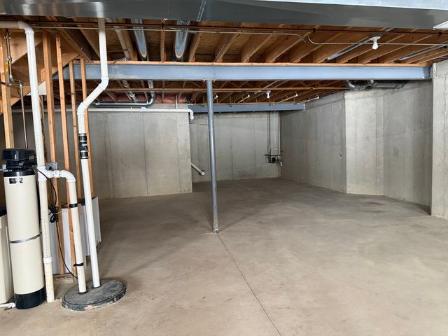 1471 W Grand Haven Road, Romeoville, IL 60446