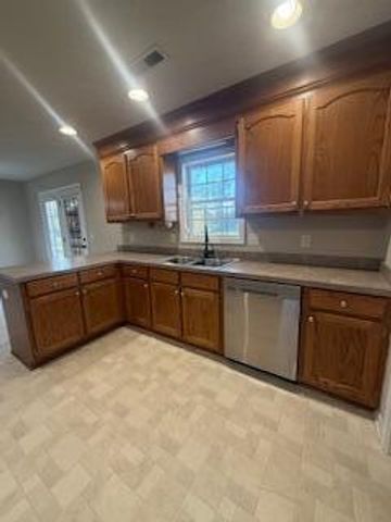 3525 Drayton Drive, Dalzell, SC 29040