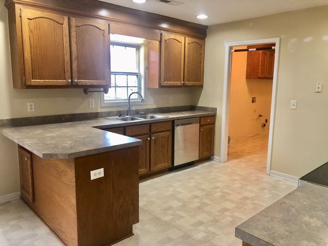 3525 Drayton Drive, Dalzell, SC 29040