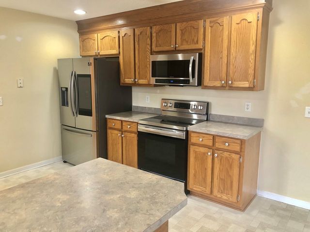 3525 Drayton Drive, Dalzell, SC 29040