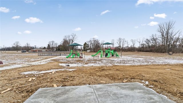 2215 Hackberry Street, Springfield, OH 45505