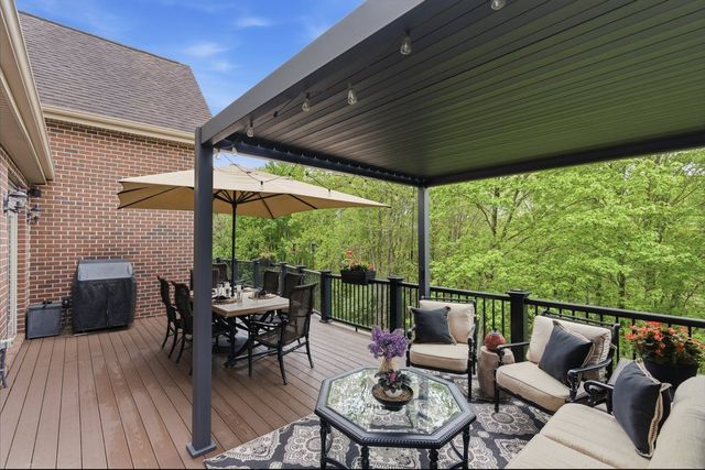 24 S Cowan ROAD, Collier Twp, PA 15106
