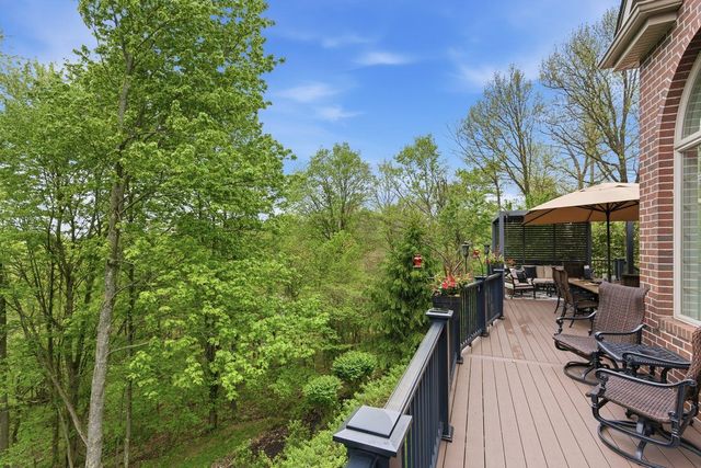24 S Cowan ROAD, Collier Twp, PA 15106