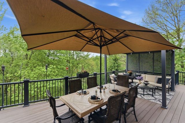 24 S Cowan ROAD, Collier Twp, PA 15106