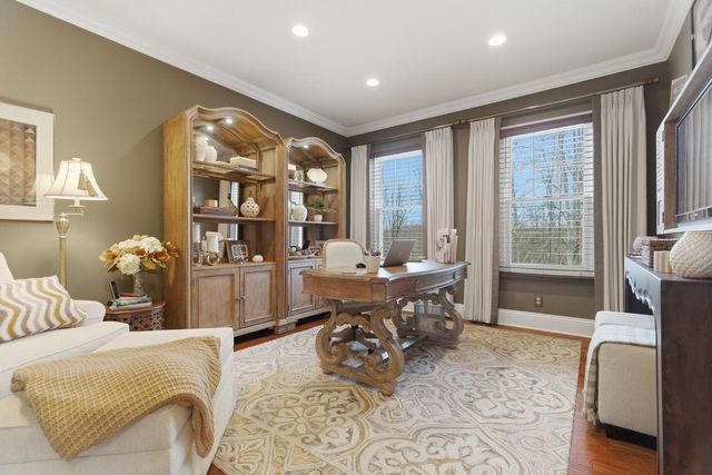 24 S Cowan ROAD, Collier Twp, PA 15106