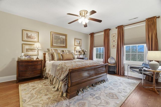 24 S Cowan ROAD, Collier Twp, PA 15106