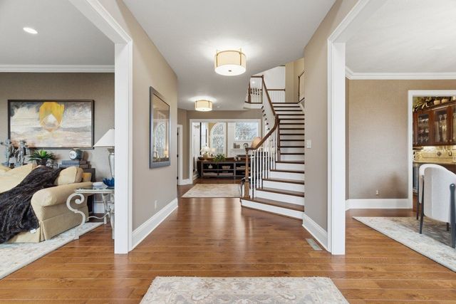 24 S Cowan ROAD, Collier Twp, PA 15106