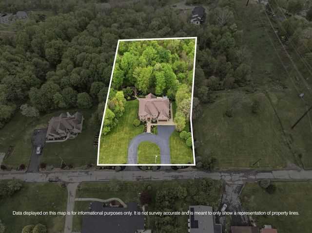 24 S Cowan ROAD, Collier Twp, PA 15106