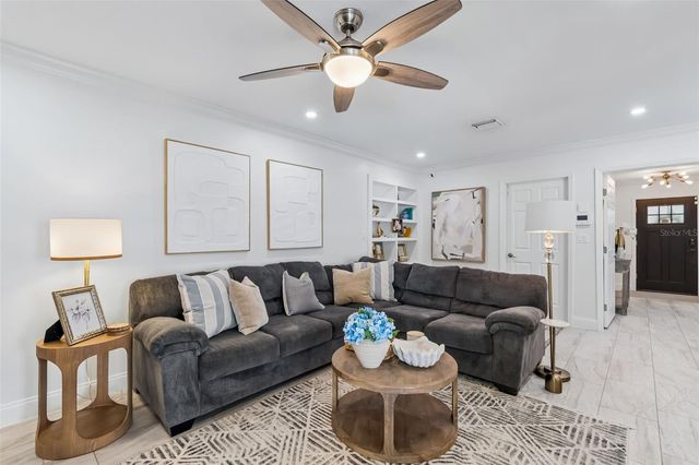 5103 W CLEVELAND STREET, Tampa, FL 33609