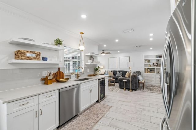 5103 W CLEVELAND STREET, Tampa, FL 33609