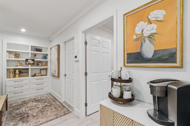 5103 W CLEVELAND STREET, Tampa, FL 33609