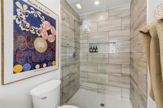 5103 W CLEVELAND STREET, Tampa, FL 33609