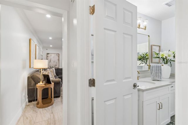 5103 W CLEVELAND STREET, Tampa, FL 33609