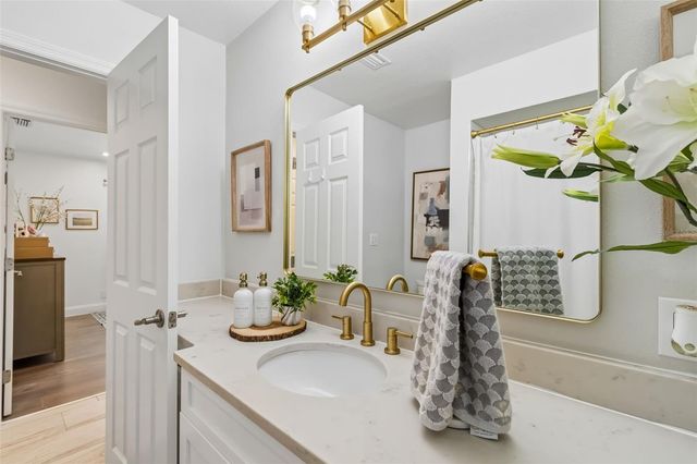 5103 W CLEVELAND STREET, Tampa, FL 33609