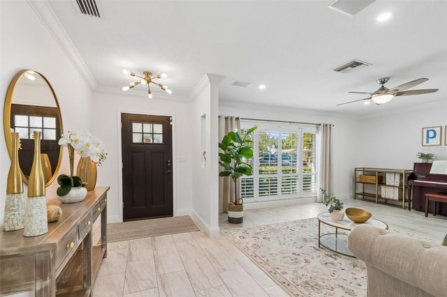 5103 W CLEVELAND STREET, Tampa, FL 33609