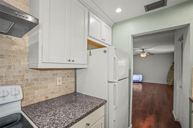 11655 3RD STREET E 19, Treasure Island, FL 33706