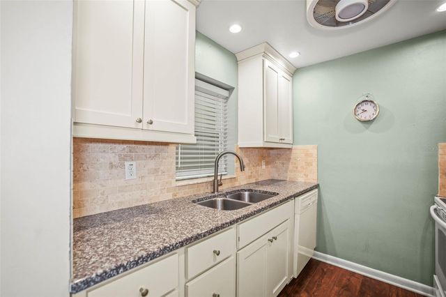 11655 3RD STREET E 19, Treasure Island, FL 33706