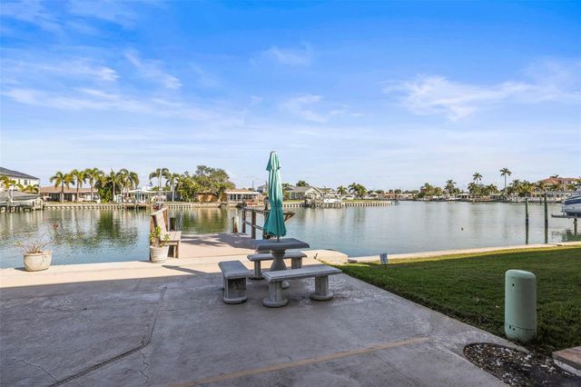 11655 3RD STREET E 19, Treasure Island, FL 33706