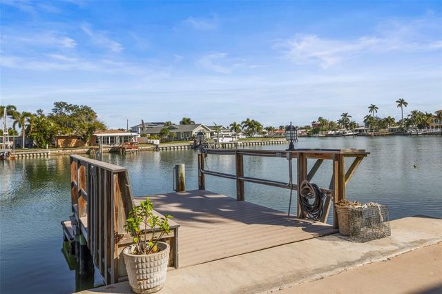 11655 3RD STREET E 19, Treasure Island, FL 33706