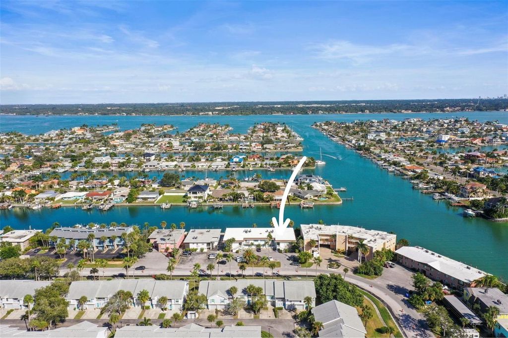 11655 3RD STREET E 19, Treasure Island, FL 33706