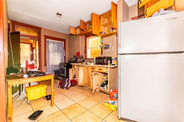 1312 W 73rd Place, Chicago, IL 60636
