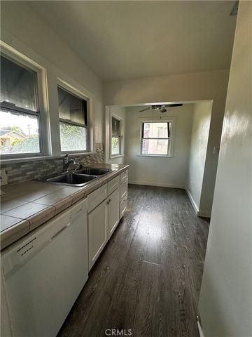 1223 W 64th, Los Angeles, CA 90044