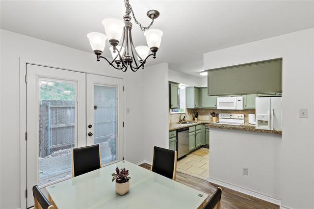 1904 Dartmouth Street Q4, College Station, TX 77840