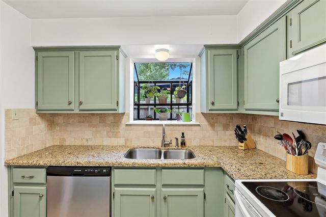 1904 Dartmouth Street Q4, College Station, TX 77840