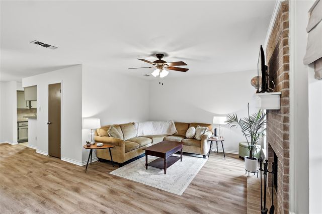 1904 Dartmouth Street Q4, College Station, TX 77840