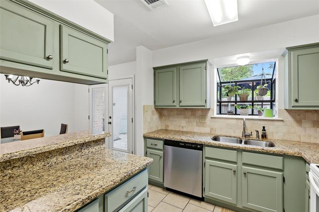 1904 Dartmouth Street Q4, College Station, TX 77840