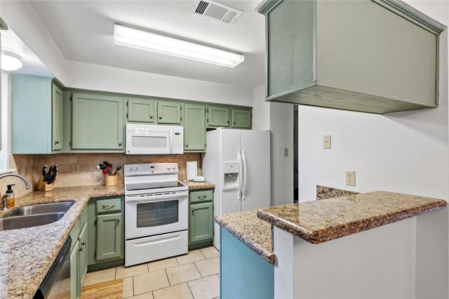 1904 Dartmouth Street Q4, College Station, TX 77840