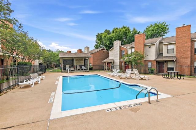 1904 Dartmouth Street Q4, College Station, TX 77840