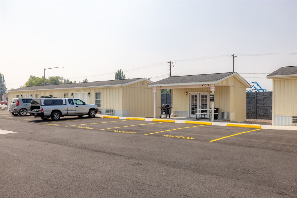 103 Spring Creek Drive, Kalispell, MT 59901 photo 2