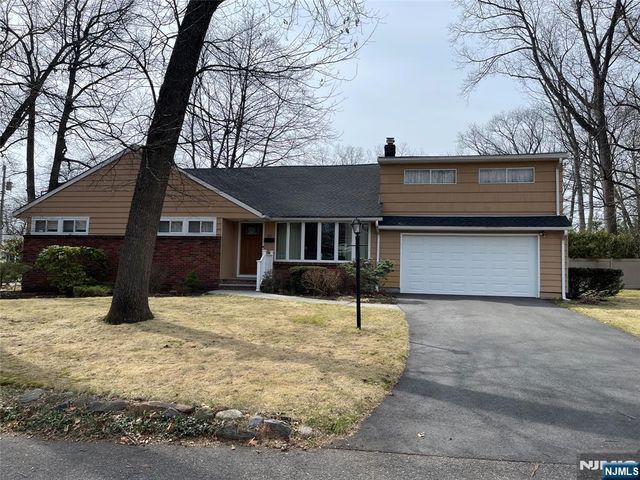 225 12th Street, Cresskill, NJ 07626